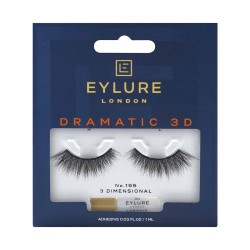 Set of false eyelashes...