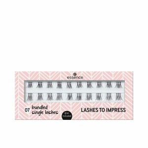 Set of false eyelashes...