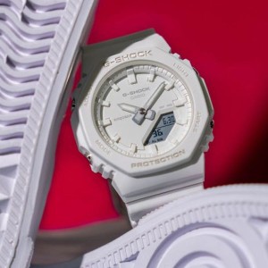 Montre Femme Casio GMA-P2100VA-7AER